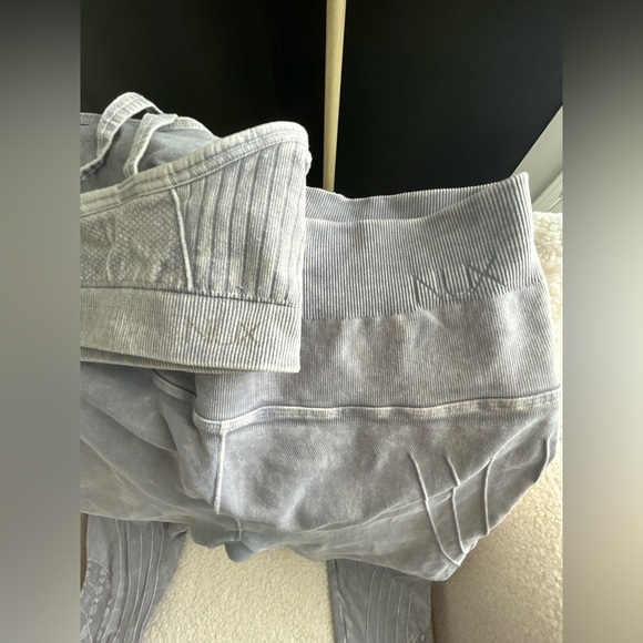 Nux SET Mesa Legging + Levitate Seamless Yoga Sports Bra | Stone Wash | M - Picture 10 of 11